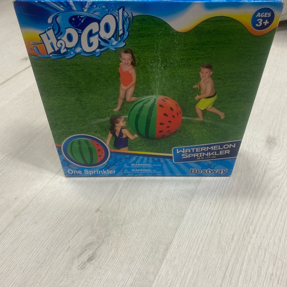 H2O GO! Watermelon Sprinkler Toy